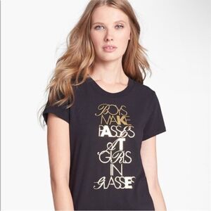 KATE SPADE | Boys Make Passes at Girls in Glasses Graphic Tee Women’s Size M